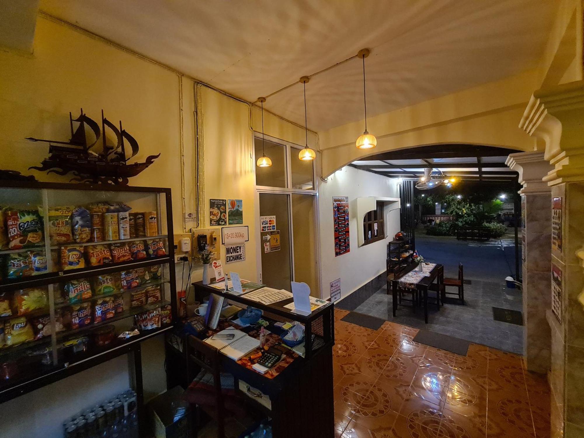 Saphaothong Guesthouse Vang Vieng Exterior foto