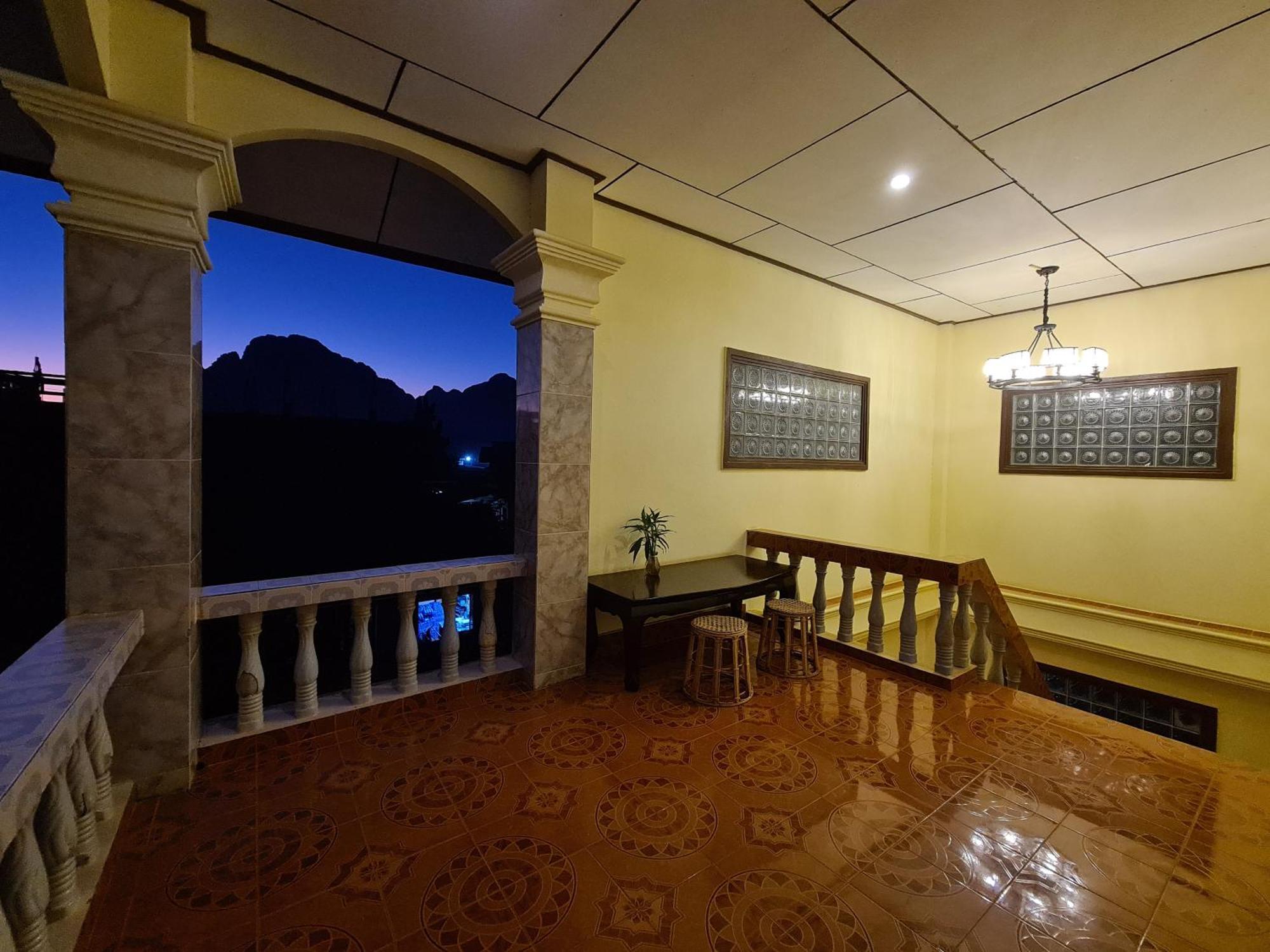 Saphaothong Guesthouse Vang Vieng Exterior foto